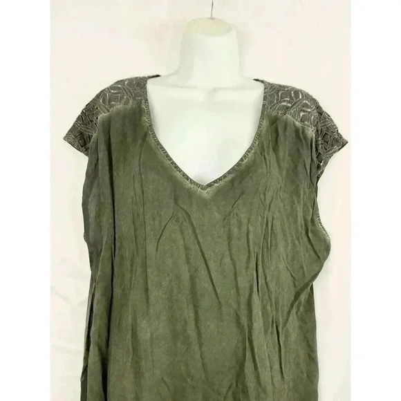 Torrid Washed Challis Lace Top Sz 0 Women's Plus Green V Neck NWT - Picture 3 of 13